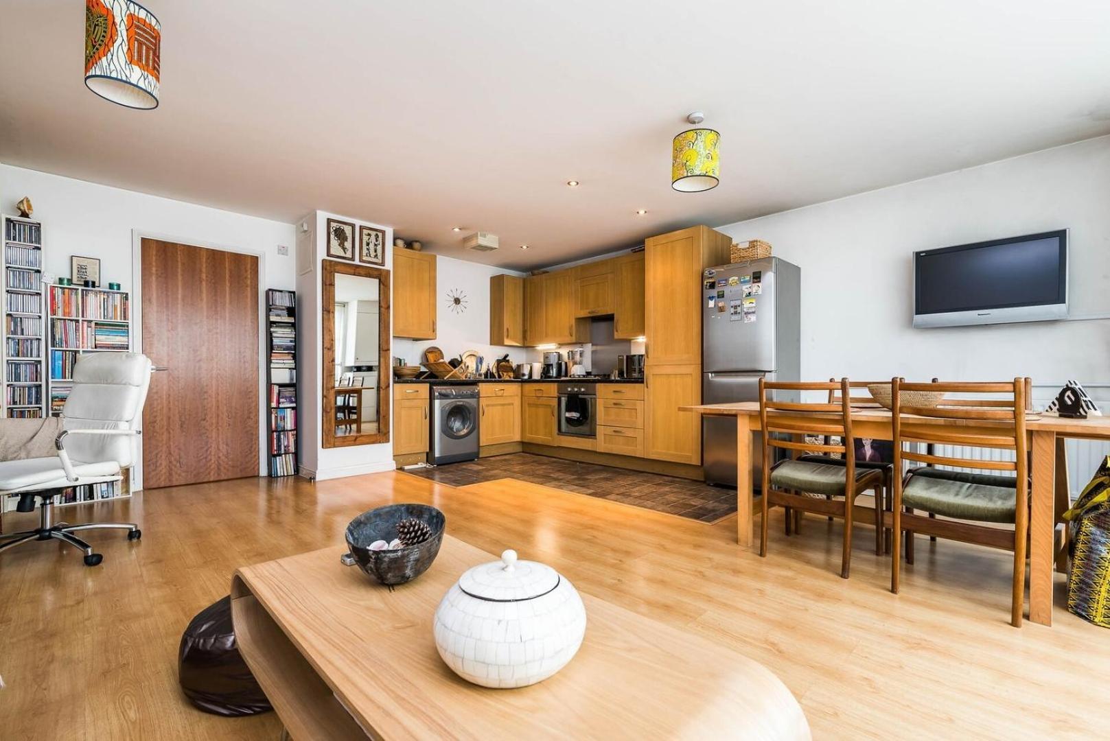 Delightful Moroccan Inspired Flat Hackney Sleeps 2 London